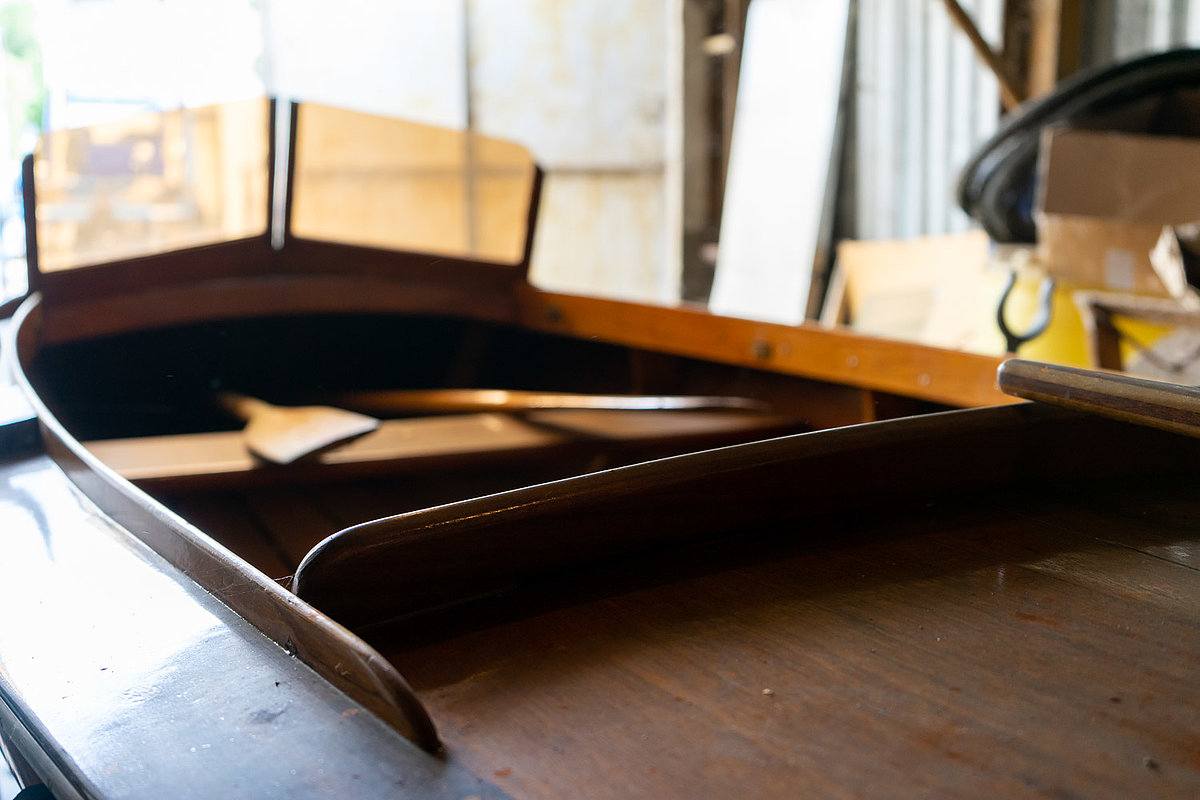 kleines Holzboot
