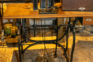 Hutmaschine um 1900