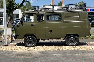 UAZ Geländebus 4x4 TROPHY