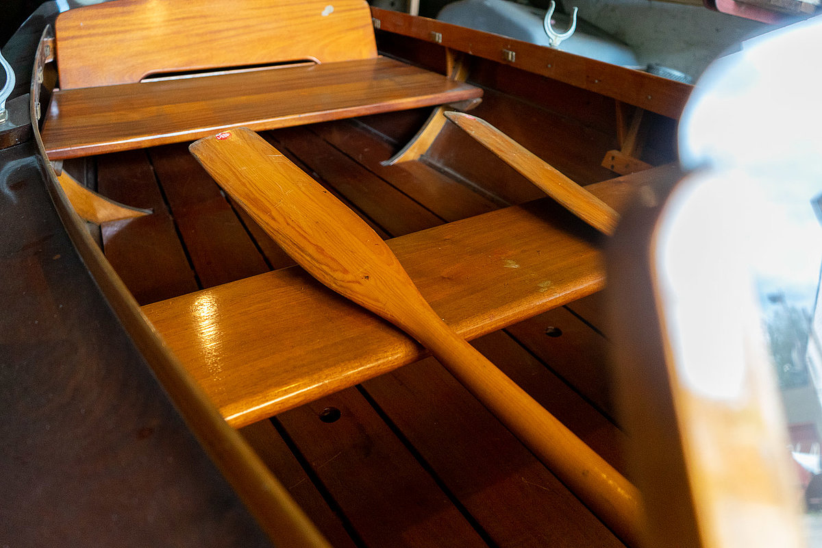 kleines Holzboot