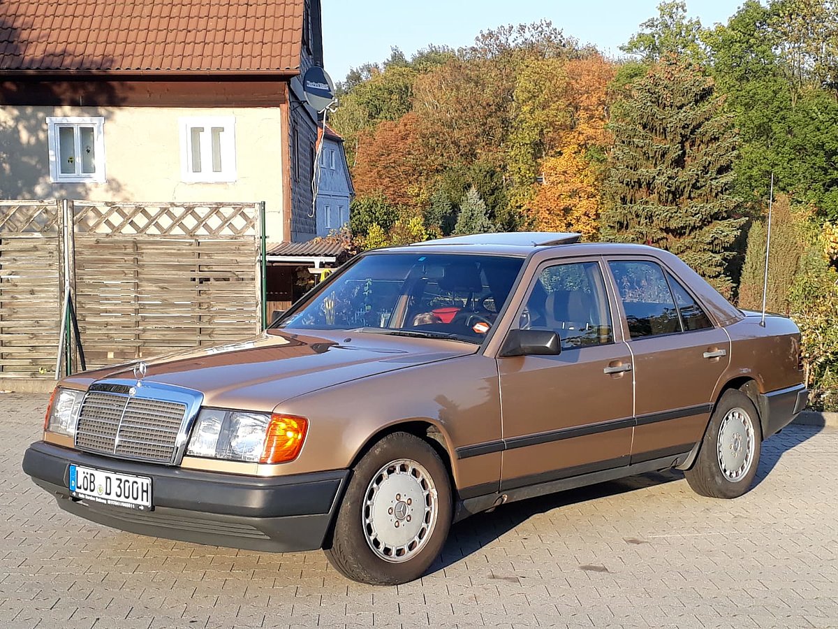 Mercedes-Benz 300D W124