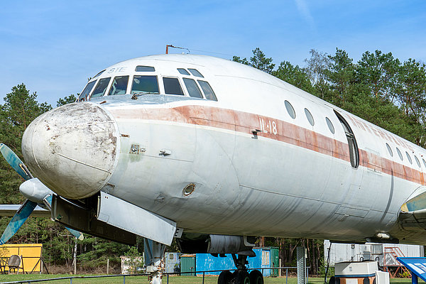 Iljuschin Il-18